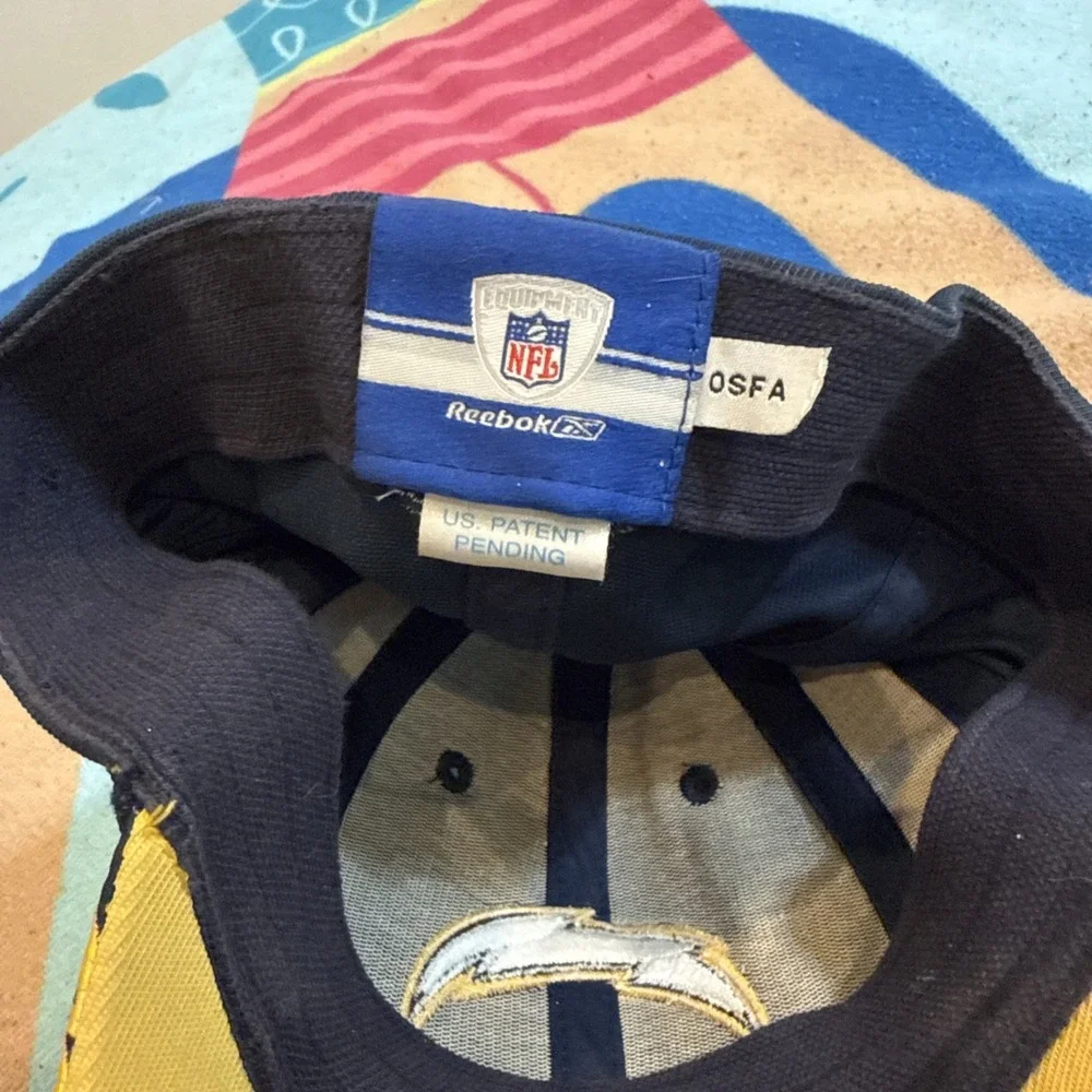 Reebok LA Chargers‎ Stretch Hat / Cap Lightning Bolts Embroidered